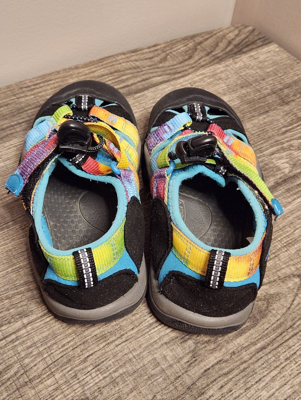 Keen Kids' Newport H2 water sandals Size 13 in the Rainbow Tie Dye colorway. - Picture 7 of 8